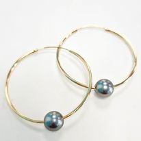 Créoles plaqué or diamètre 5cms et perles de Tahiti