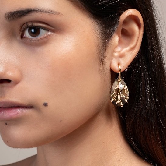 BOUCLES D OREILLES NACRE CORAIL ET KEISHI - ACIER DORE