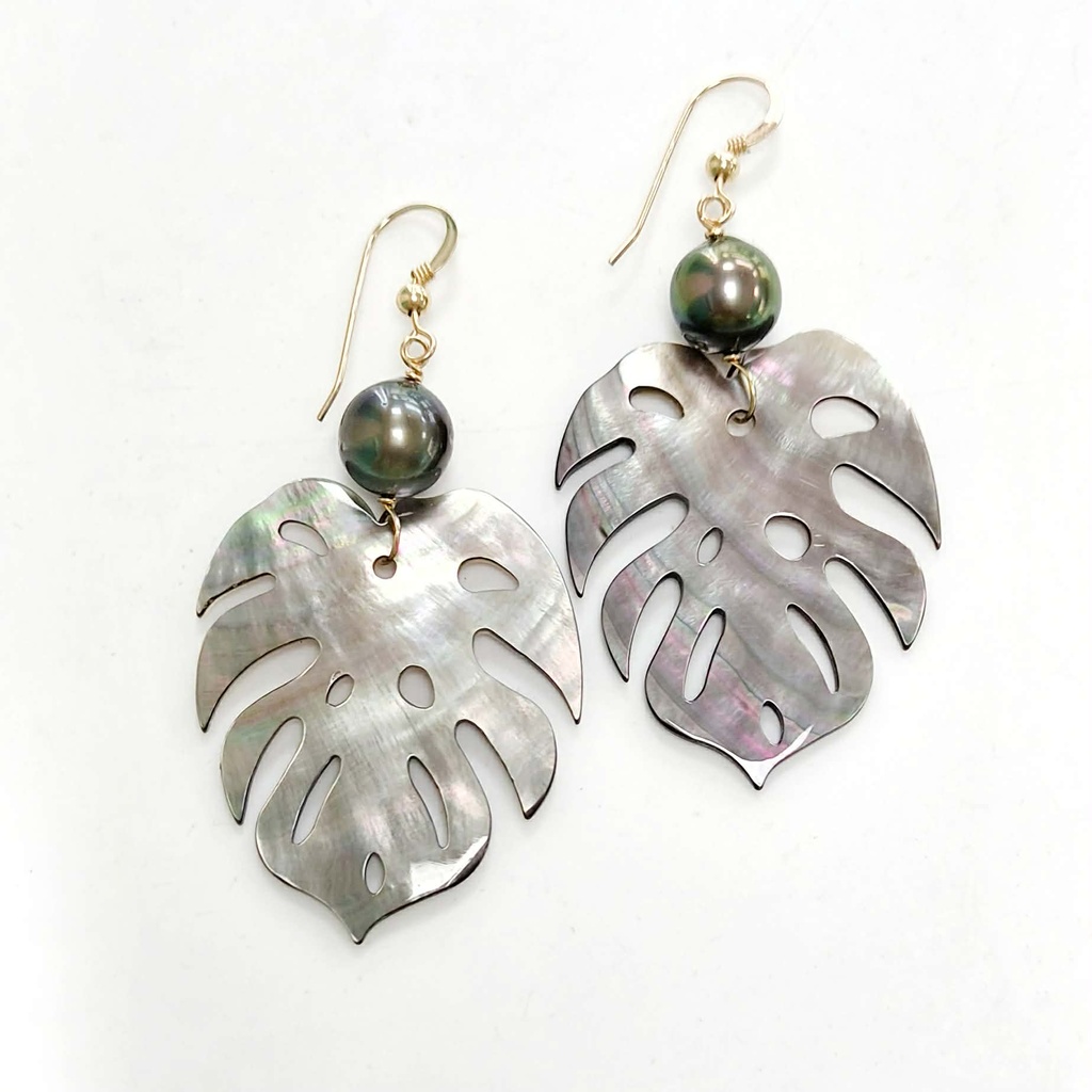 Boucles d'oreilles grande nacre APE + perle - plaqué or